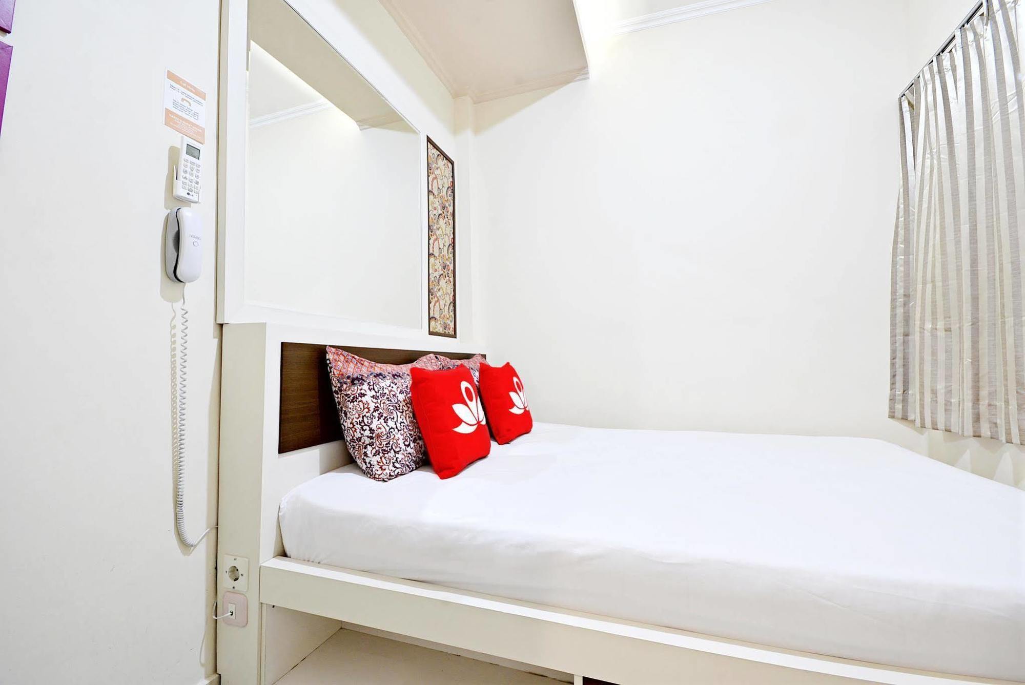 Zen Rooms Cideng Barat Jakarta Kültér fotó